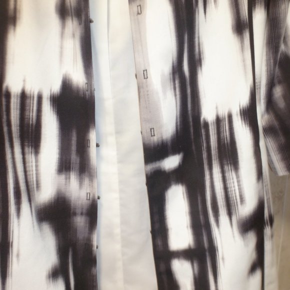 Chico's Women's Long Jacket w/side pockets & hook closure Size 1 - Picture 6 of 9